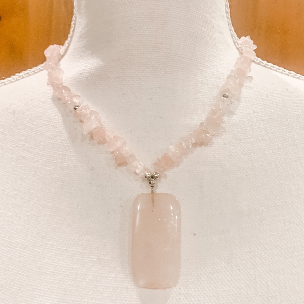 Rose quartz necklace 17"